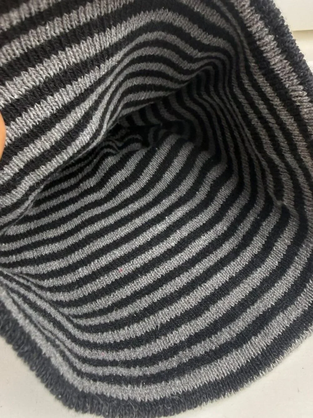 Black Grey Striped Slouchy Beanie Knit Hat Winter Unisex OSFM RN 121229